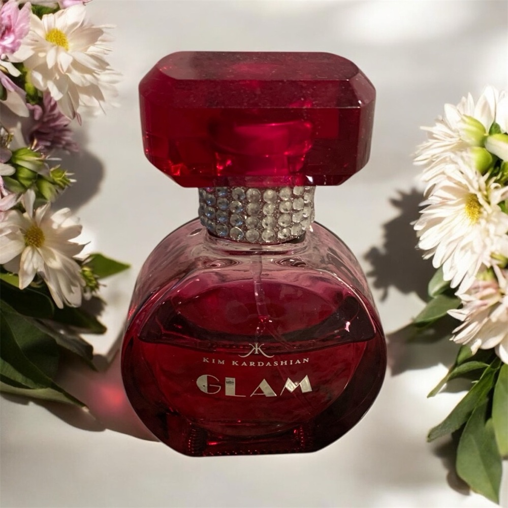 Kim Kardashian Glam Red Perfume
